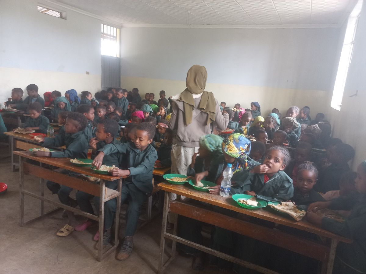 Solar-powered cooking at Woja School